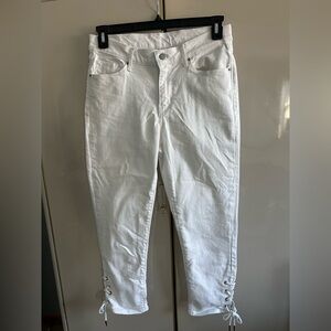 Levi’s cropped jeans w lace up bottom